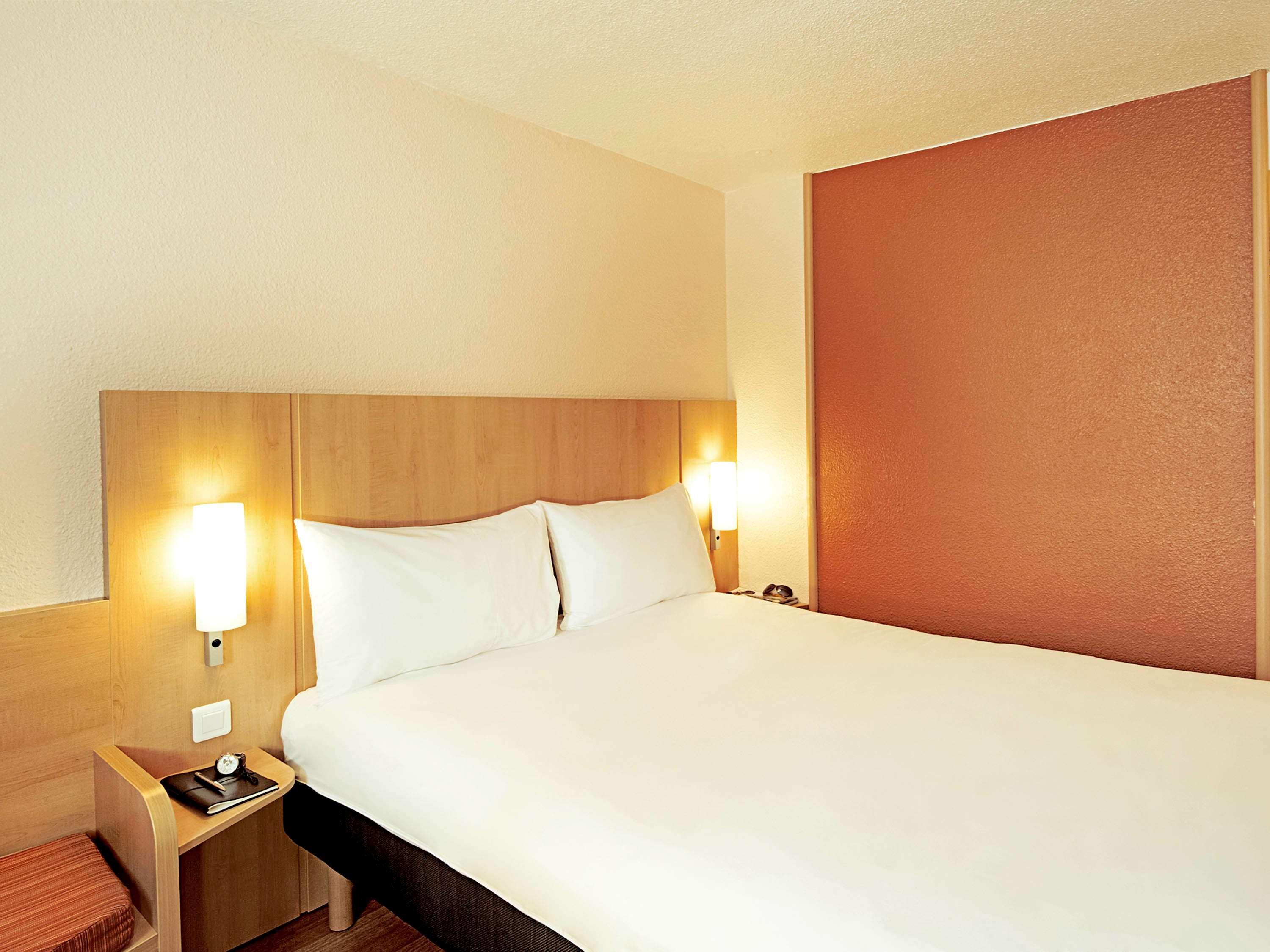 Ibis Lyon Est Chaponnay Hotel Екстериор снимка