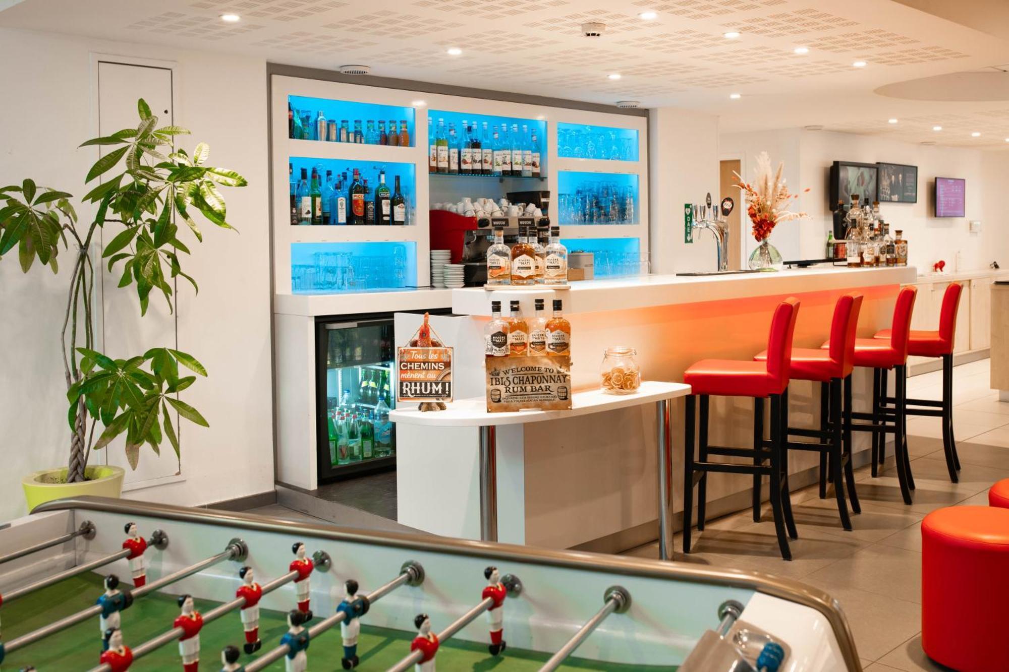 Ibis Lyon Est Chaponnay Hotel Екстериор снимка