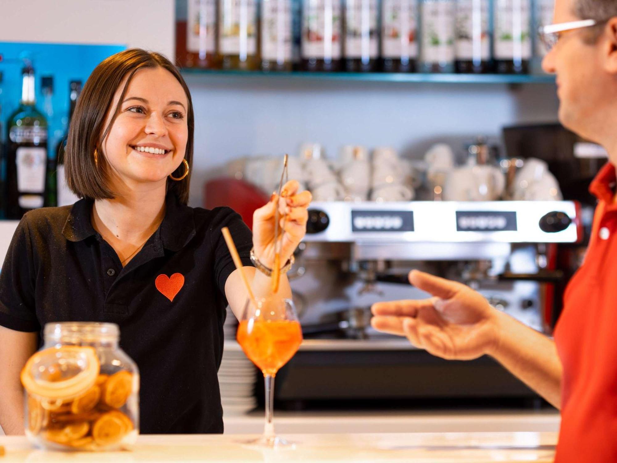Ibis Lyon Est Chaponnay Hotel Екстериор снимка